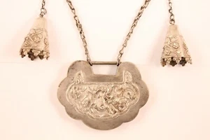 Chinese Ruyi Lock Bell Silver Necklace Deep Repousse Qing Dynasty - Picture 1 of 11