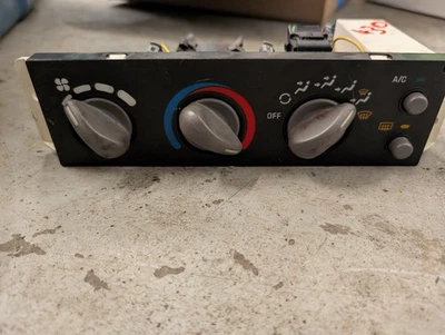 Temperature Climate Control AC W/Rear Defrost Fits 00-02 CHEVROLET CAVALIER PC45 - Image 1 of 4