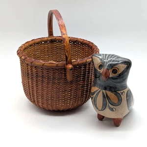 VTG Nantucket Lightship Style Basket w/ Penny 1993 Swing Handle 6.5"x5" USA Made - Picture 1 of 14