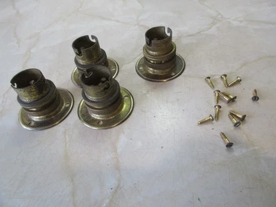 4 vintage brass bayonet bulb holders complete with screws, very good condition. - Image 1 of 4