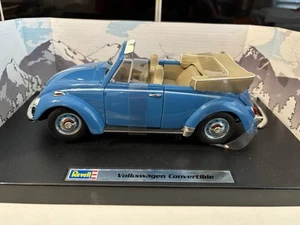 Revell Volkswagen Convertible 1:18 Scale Die Cast 86-8945 Blue Collectible - Picture 1 of 2