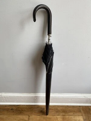 Paraguas de nailon con mango de cuero inglés Peerless Paragon de colección con estuche Foto 1 de 4