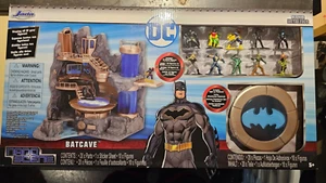 Baticueva Nano Metafig con 10 figuras de metal - Imagen 1 de 2