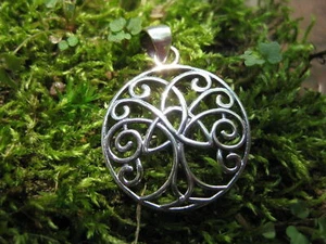 Ciondolo METAFISICO Triquetra Albero della Vita Inizio Spirituale di Amore Angelico - Foto 1 di 3