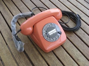 Altes Kult Telefon - FeTap 611 - Deutsche Post - TAE - Vintage - Retro -Lachsrot - Picture 1 of 4