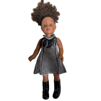 2013 CitiToy 18» афро-американская кукла — серебряное платье, черные сапоги, вьющиеся волосы - Изображение 1 из 3