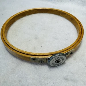 Vintage Queen Tension Wheel Embroidery Hoop 5" Felt Lined - Picture 1 of 8