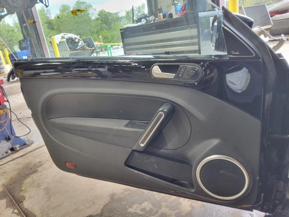 VW BEETLE    2013 Front Door Trim Panel 497861 Foto 1 de 1