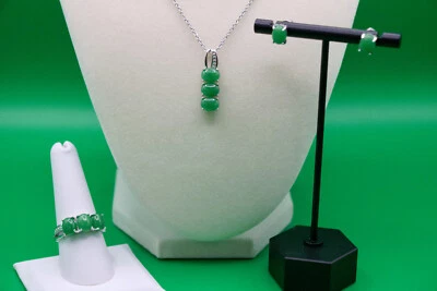 Pendientes de jade verde (D), anillo de 3 piedras y collar colgante de 20 pulgadas Foto 1 de 4