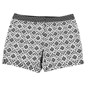 Boden Shorts Womens 12 High Rise Stretch Black White Chino Floral Print Preppy - Picture 1 of 13