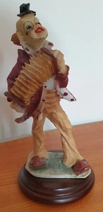 1984 ARNART Pucci Hobo Clown with Sqeeze Box Figurine on Wooden Base 19cm Tall - Picture 1 of 6