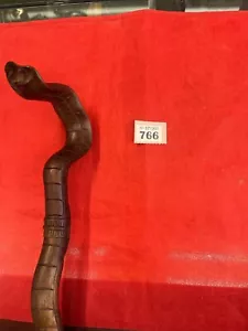 Bastone da passeggio vintage artigianale in legno duro marrone con manico serpente intagliato - Foto 1 di 3
