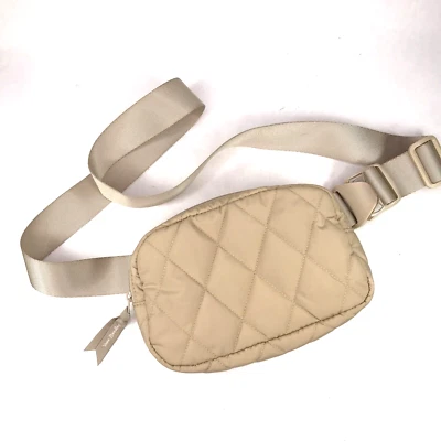 Riñonera Vera Bradley acolchada clásica tostada con cremallera alrededor Foto 1 de 4