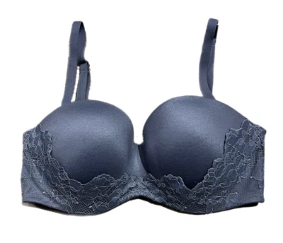 Sujetador Victoria's Secret Body By Victoria Forrado Sin Tirantes con Aros 32DD Gris Foto 1 de 2