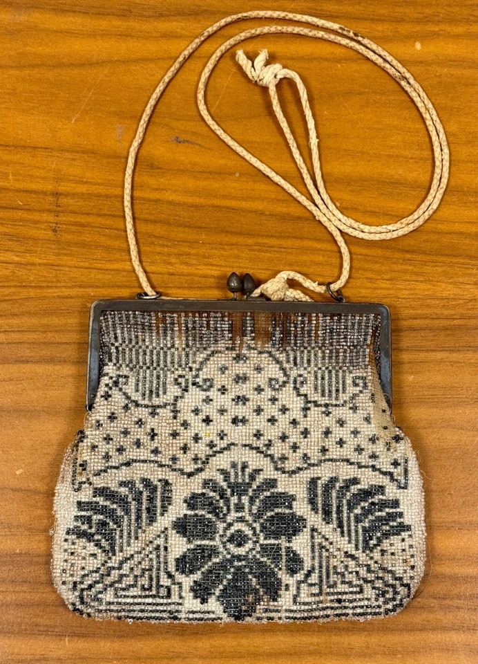 Антикварные (чешские?) 1920-х годов ар-деко микро бисером цветочный вечер сумочка для ремонта - Изображение 1 из 4