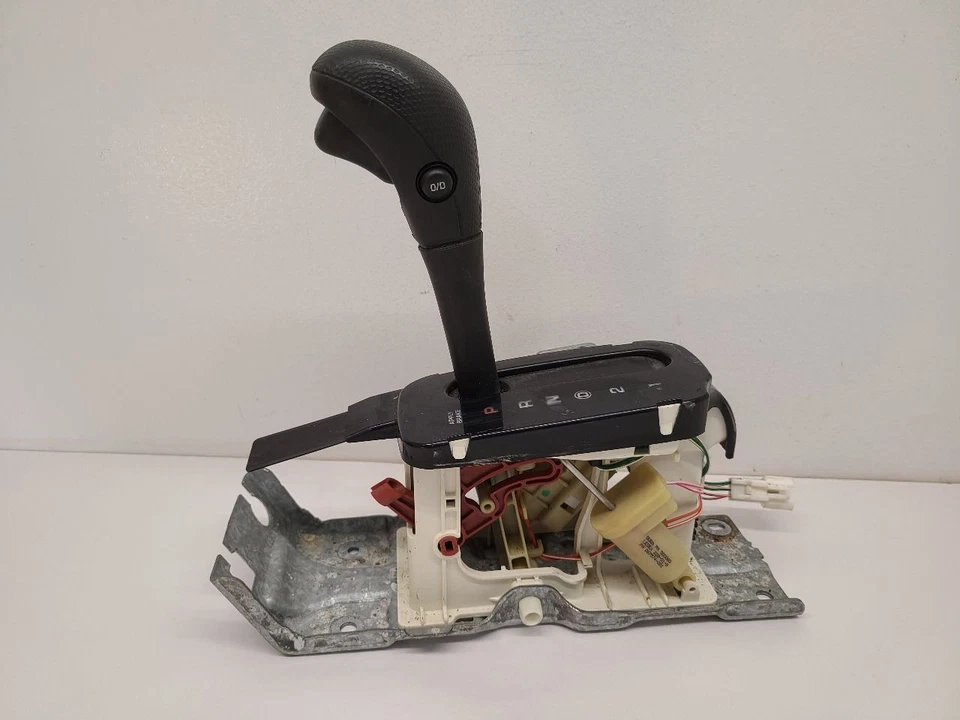 2002 JEEP LIBERTY AT Automatic Transmission Shift Shifter Gear Assembly - Image 1 of 4