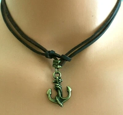 Gargantilla Surfer ANTIGUA ANCLA NÁUTICA DE LATÓN PARA HOMBRE en CABLE DE CUERO MARRÓN Foto 1 de 4