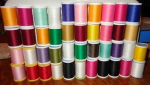 MIXED LOT 42 SPOOLS SEWING THREAD COATS DUAL DUTY COTTON ALL PURPOSE QUILTING - Picture 1 of 6