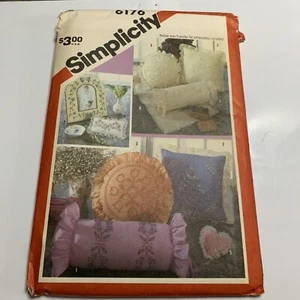 Vtg Simplicity pattern 6176 Candlewicking Accessories ~Pillows, Sachets UNCUT - Picture 1 of 2