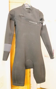 Rip Curl Aggrolite Shorty mens  wet suit size Large 2MM used one time - Picture 1 of 10