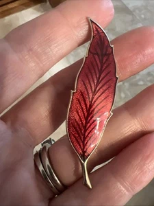 Vintage Red & Gold Tone Enamel Metal Feather Leaf Brooch Pin Size Approx 2.5" - Picture 1 of 7