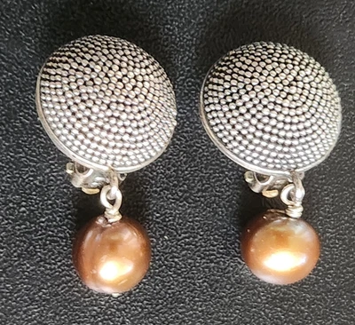 Pendientes colgantes con clip de plata de ley 925 con forma de cúpula de marcasita Foto 1 de 4