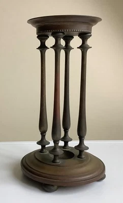 Antiguo quemador de inscencia de pie de latón William Tonks & Sons? Foto 1 de 4