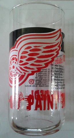 Detroit Red Wings 1995 Playoff Glass Coca Cola, Yzerman, Fedorov, McCarty Cover