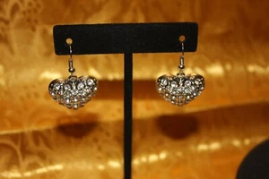 GENUINE CRYSTAL EARRING (#87) WITH GENUINE CRYSTALS BRAND NEW - Picture 1 of 3