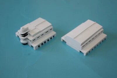 Triang Minic Series 4 Ocean Terminal with one extension from CN Collectables - Image 1 of 3