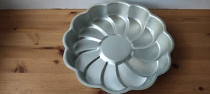 Molde redondo para sartén para pasteles Wilton Viennese Swirl 2105-8252 11 pulgadas 1989 - Imagen 1 de 9