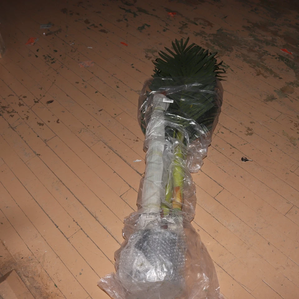 Palmera artificial caña dorada casi natural en verde/negro 72" T2019 Foto 1 de 4