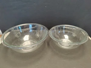 Vintage PYREX Clear Glass Mixing Bowls -323 1.5L & 325 2.5L -Set of 2, CLEAN - Picture 1 of 7