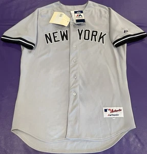 Autentica maglia New York Yankees Luis Severino autografata grigia Majestic MLB 48 - Foto 1 di 6