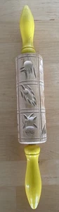 Springerle de madera vintage? "Moldes tallados con rodillo asas amarillas soleadas 14""" - Imagen 1 de 8