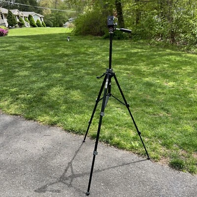 Slik Universal U212 Deluxe Tripod with 3-Way Pan Head 613-212 63” Excellent m2 - Image 1 of 4