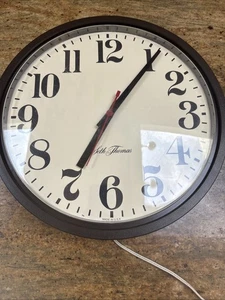Vintage Seth Thomas Model 709 Electric Wall Clock Works - Picture 1 of 4