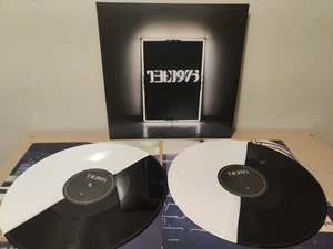 The 1975 Black White Split Blood Records 665/3000 Hand Numbered Vinyl Record - Imagen 1 de 5