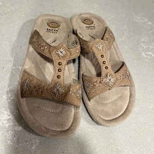 Women’s Earth Spirit Slip On Sandals Benton Size 8.5 Wide Summer - Picture 1 of 13
