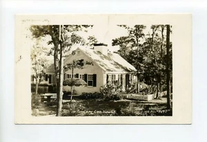 Postal con foto de matasellos Hyannis MA Mass RPPC 1945, casa usada por Helena & Lloyd - Imagen 1 de 3
