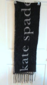KATE SPADE~BUFANDA CON LOGOTIPO DE LANA NEGRA~NUEVA~con flecos~73 X 11 pulgadas - Imagen 1 de 5
