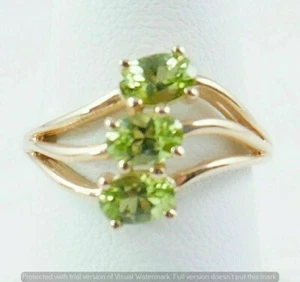 3Ct Peridot Simulated Women's Beautiful Three Stone Ring 14K Yellow Gold Finish - Picture 1 of 9