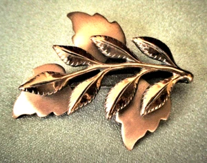 VINTAGE MODERNIST COPPER LEAF BROOCH BY RENOIR - CALIFORNIA - Picture 1 of 4