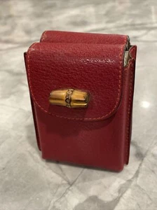 ¡Estuche doble de cuero rojo Gucci 2 barajas de naipes con logotipo GG! ¡De colección sin usar! - Imagen 1 de 7