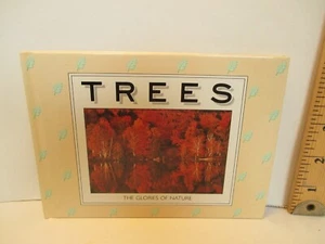 nature / photography TREES ed by RUSSELL ASH hc 1989 Chronicle Books - Foto 1 di 6