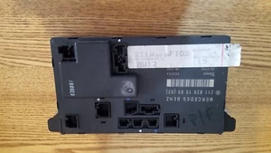 Mercedes E320 CDI W211 Passeggero Portiera Anteriore ECU 211 820 15 85 (02) - Picture 1 of 1
