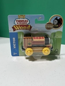 RARE Wooden Thomas Railway Distressed Wood Showing Victor New In Box - Picture 1 of 2
