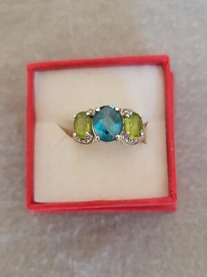 Anillo triple de piedras preciosas con montura de plata de ley 925 Foto 1 de 4