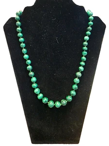 Collana vintage vera malachite verde naturale graduata pietra africana tagliata a mano - Foto 1 di 7
