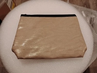 Bolso de Maquillaje Cosmético LANCOME Forrado Metálico Dorado con Cremallera Nuevo 2025 GWP Foto 1 de 4